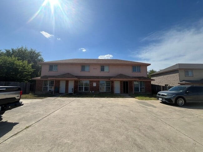 Building Photo - 4509 Mattie Dr Unit D