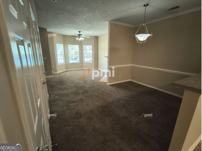 Photo - 163 Chastain Way