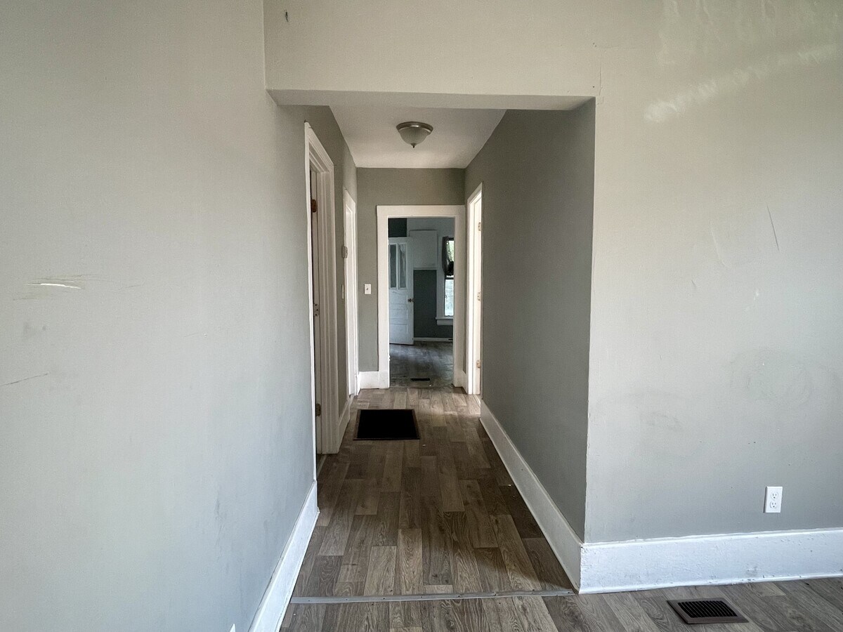 Photo - 1901 E 28th St