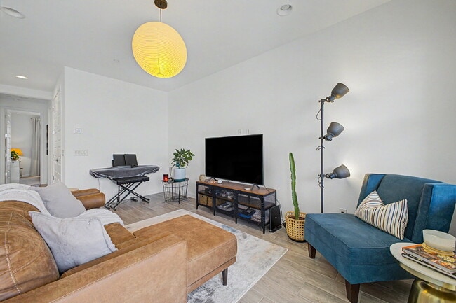 Photo - Live the Hawes Crossing Lifestyle – Pool, Pickleball & More! Internet included in the rent! Unit #1054