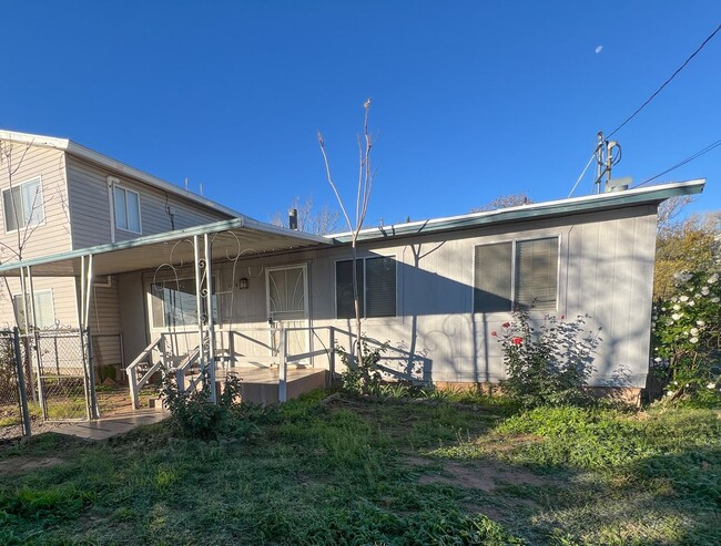 Building Photo - 114 W Head St Unit V-011 114 W Head Street B