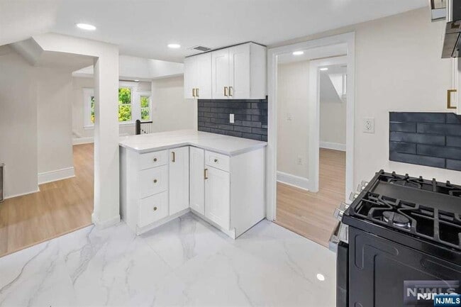 Photo - 101 Southern