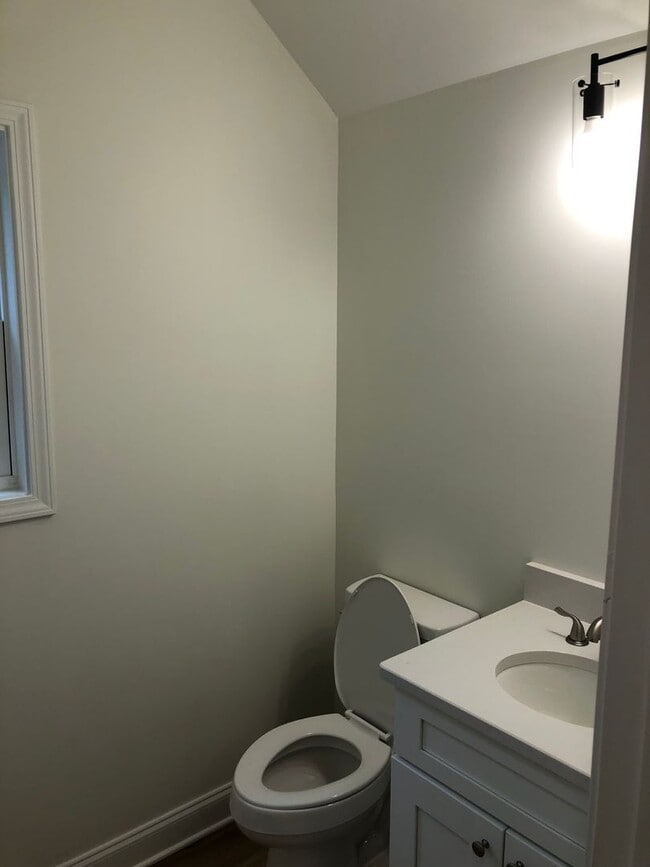 Photo - r38 Unit r38