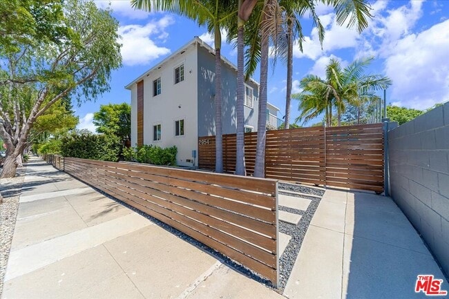 Building Photo - 2954 Exposition Blvd Unit 3