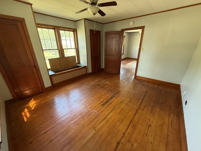 Photo - 347 S Cedar St