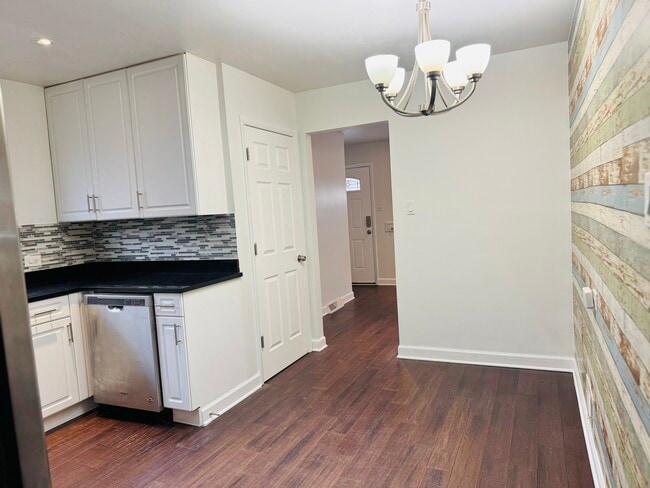 Photo - 4531 S Lawler Ave