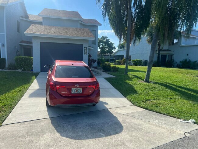 Photo - 1581 Woodbridge Lakes Cir