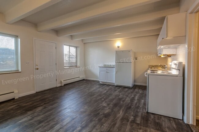 Building Photo - 1109 Alford St Unit 102