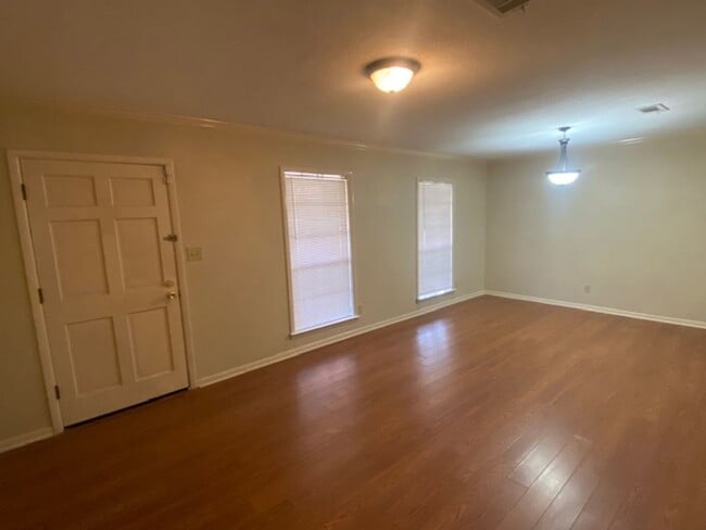 Photo - Renovated 3 Bedroom 2 Bath Home for Rent!