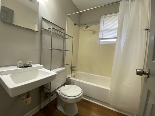 Photo - Cute Renovated 2 Bedroom Duplex in East Nashville!