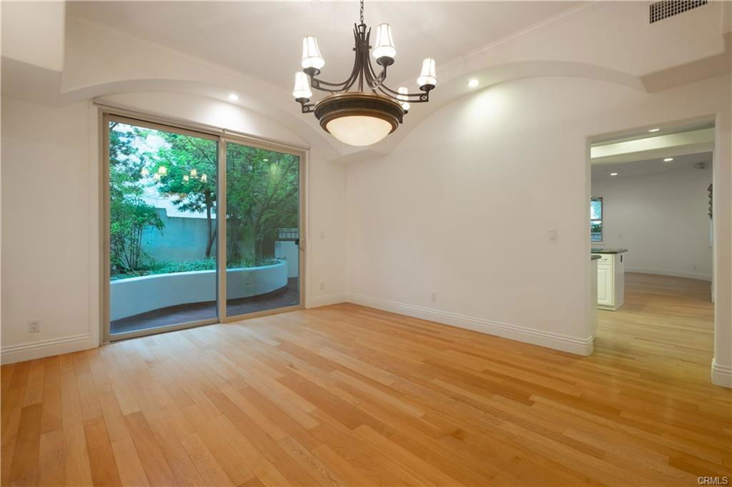 Photo - 2753 Piedmont Ave Townhome