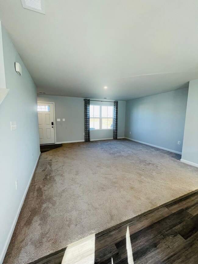 Photo - Single Family Home for Rent in Cobblers Valley!