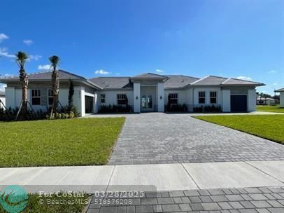 Photo - 2010 Meadows Dr House