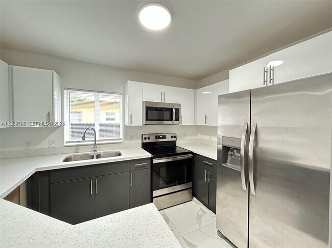 Photo - 116 NW 10th St