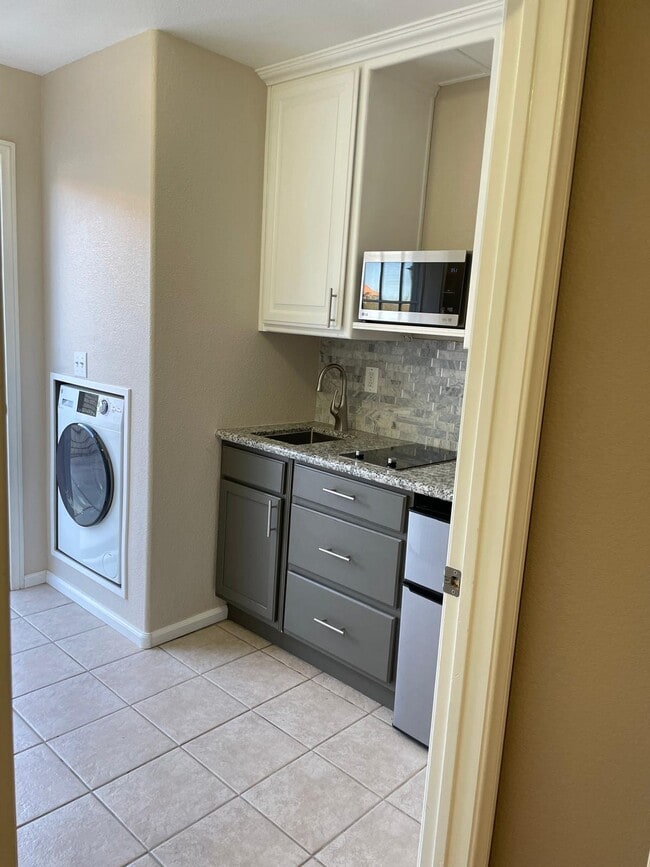 Photo - 13960 Driftwood Dr Unit B