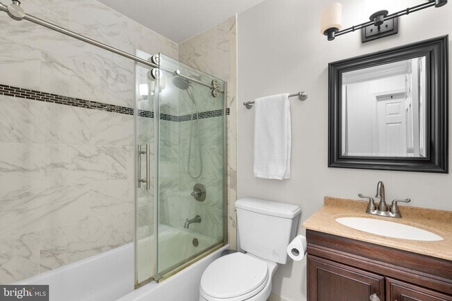 Photo - 19 Saddleview Ct