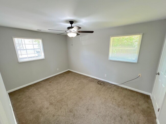 Photo - 3825 Glenburee St