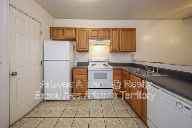 Building Photo - 2635 N Fontana Ave Rental