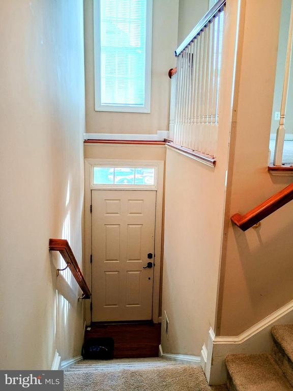 Photo - 1043 Hotchkiss Pl