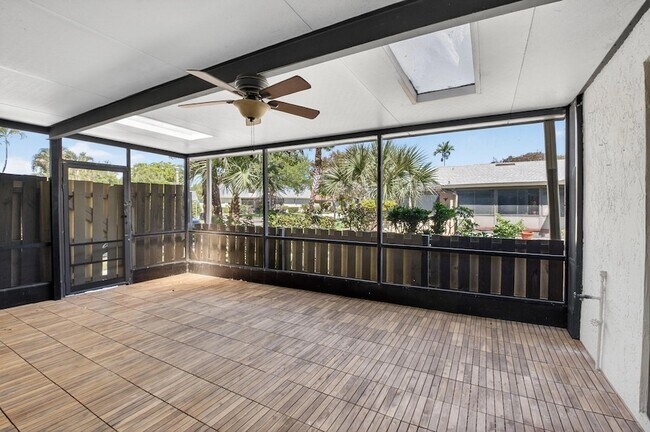Photo - 717 NW 29th Ave