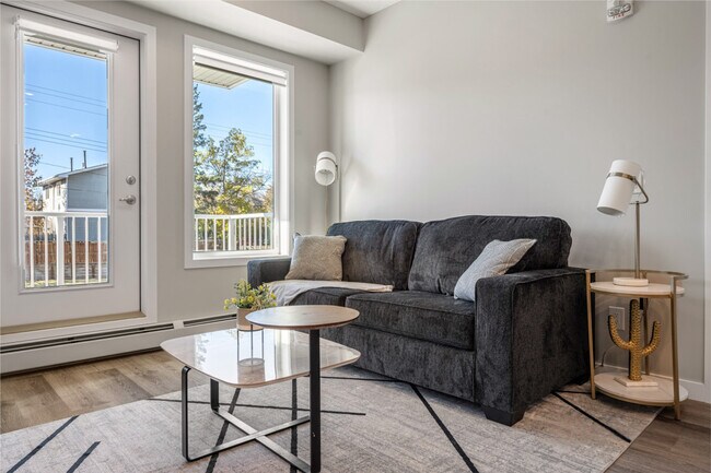 Photo - 1605-1617 17 St SE Unit ID1314542P