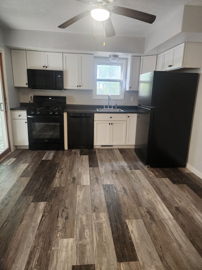 Photo - 25630 Thelmadale Dr
