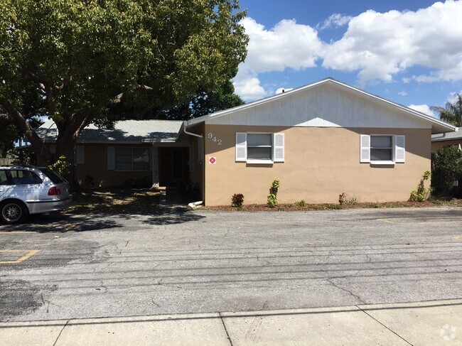 Building Photo - 942 San Christopher Drive Unit B Rental