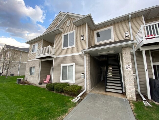 Building Photo - 1380 SE Florence Dr Rental