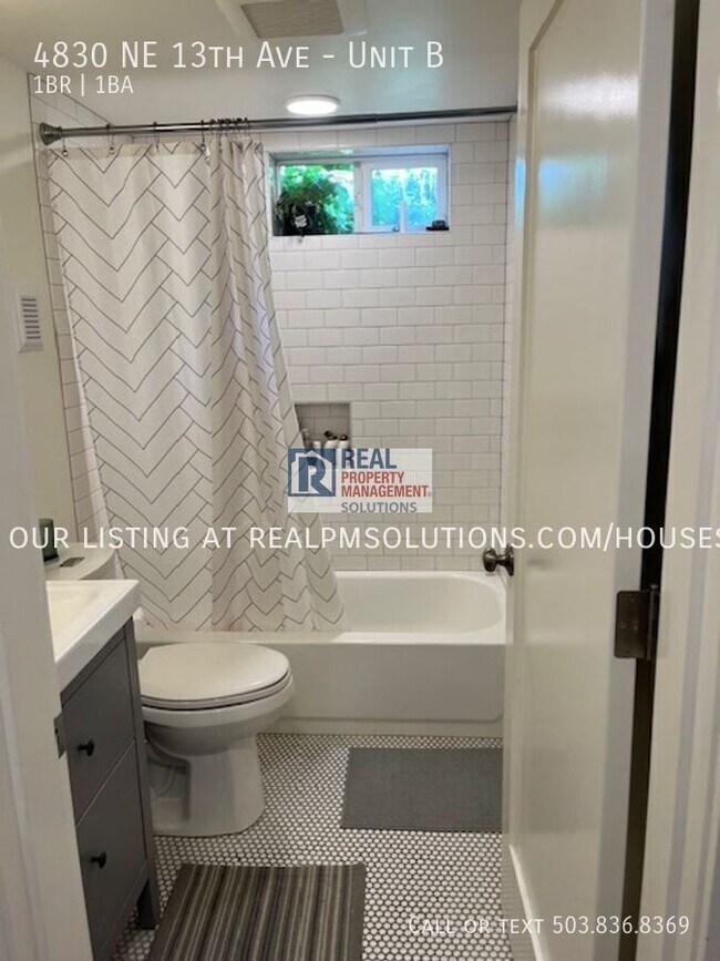 Photo - 4830 NE 13th Ave Unit B