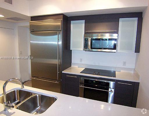 Building Photo - 55 SE 6th St Unit 2806 Rental