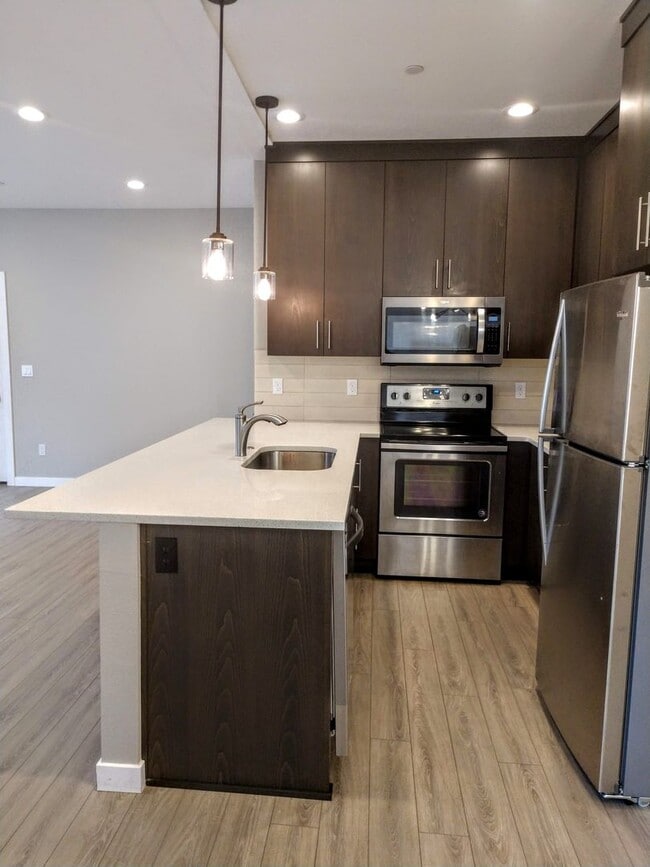 Photo - 1906 SE Tacoma St Unit 8118-E