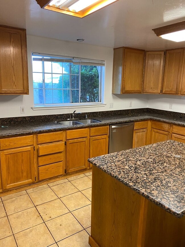 Photo - 6564 Del Playa Dr Unidad A