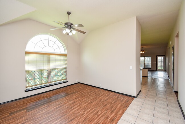 Photo - 11743 Berkway Trail