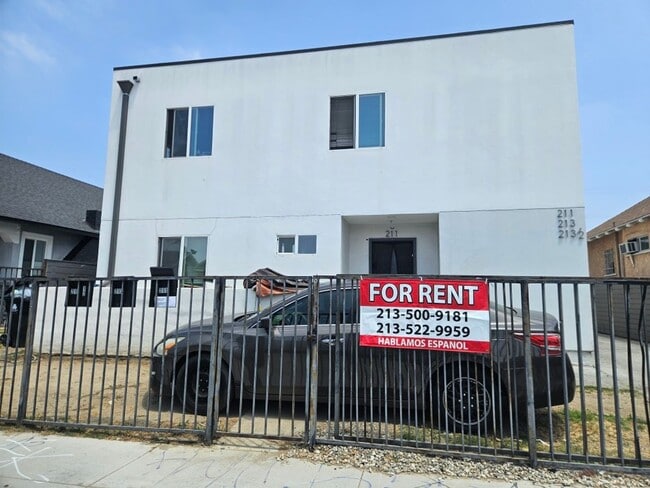 Building Photo - 43(211) Unit 43(213)