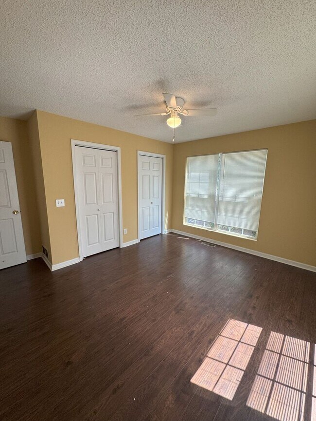 Photo - 189 Marlin St