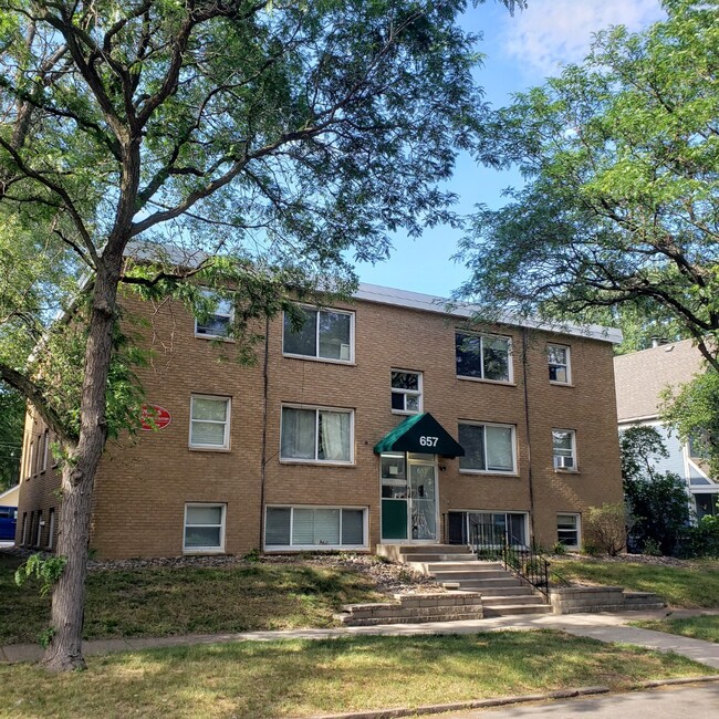 Ashland Avenue Apartments - Ashland Avenue Apartments