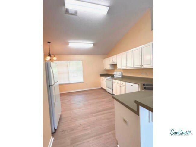 Photo - Spacious all brick home in Gulf Breeze.