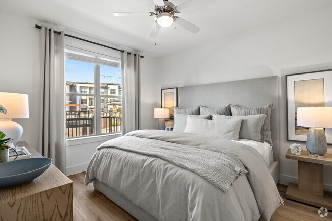 2BR, 2BA - 1,086SF - Primary Bedroom