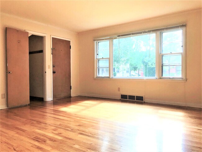 401 Palomino Ln Unit 1N