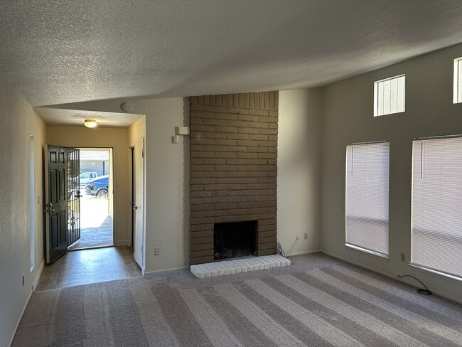 Photo - 5627 Passero Way