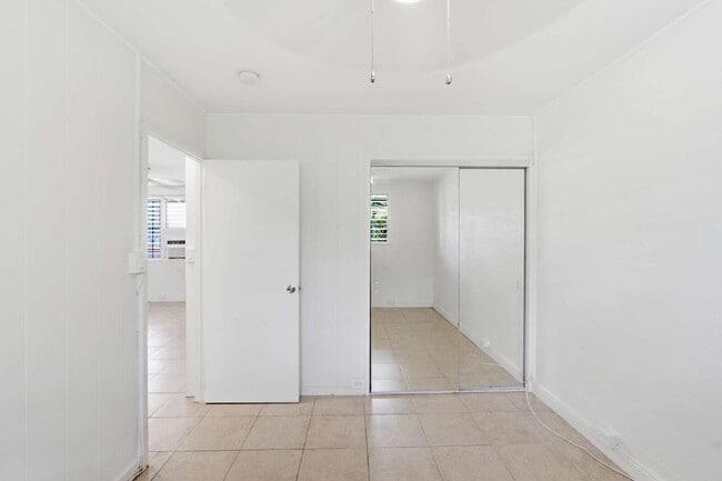Photo - Charming 2-Bedroom Apartment in Prime Ala Moana Location – Parking & In-Unit Washer/Dryer! Unit D