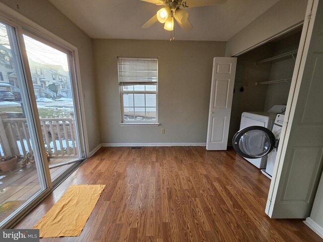 Photo - 347 Glenn Rose Cir