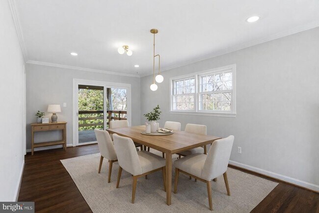 Photo - 9116 Hamilton Dr