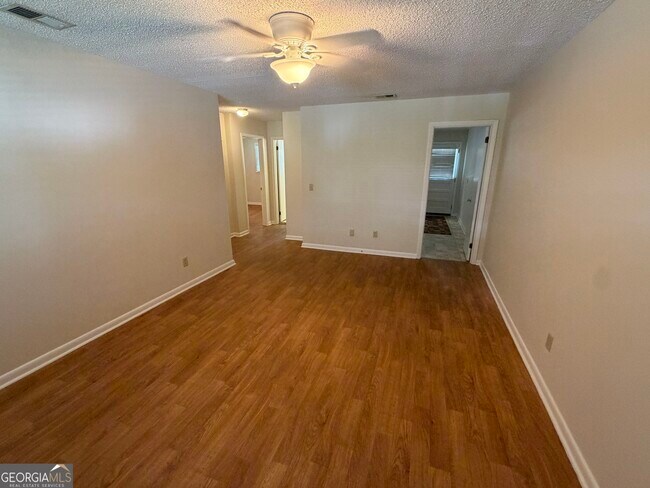 Photo - 105 Donehoo St