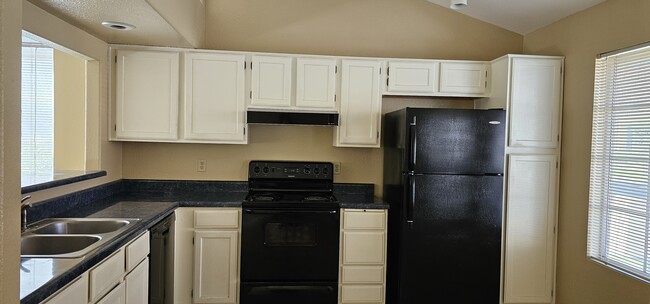 Photo - 3851 E Kent Dr