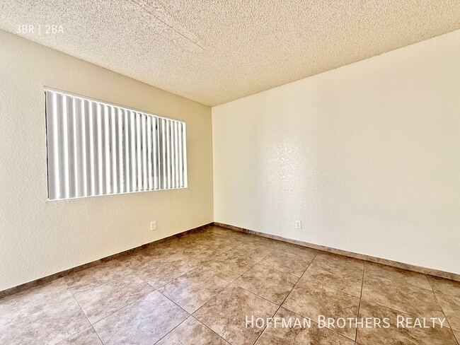 Photo - 8926 Burnet Ave Unit 119