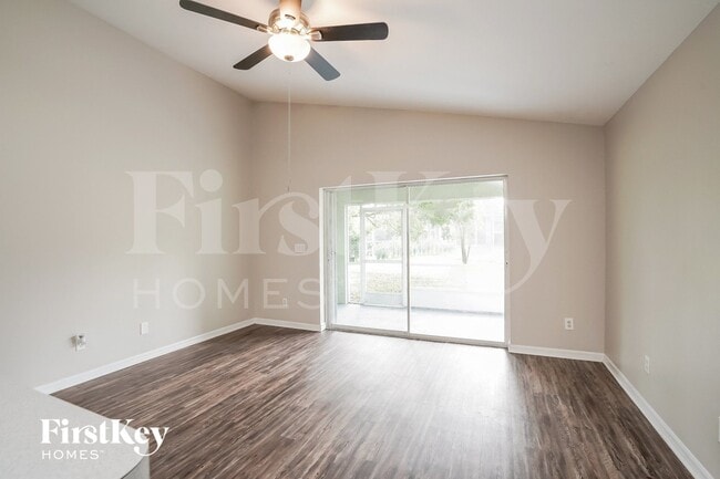 Photo - 1528 Graduate Ct