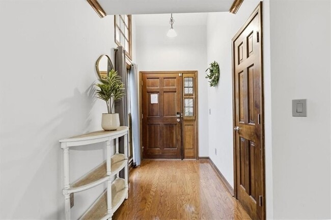 Photo - 2970 Woodruff Dr