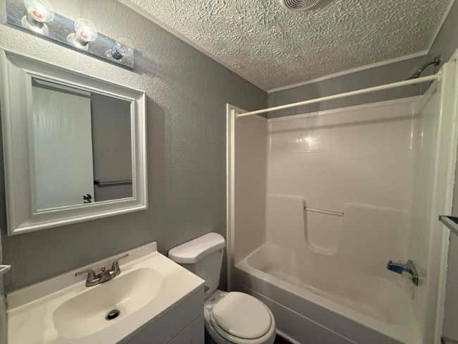 Photo - 1236 N Oaklane Rd