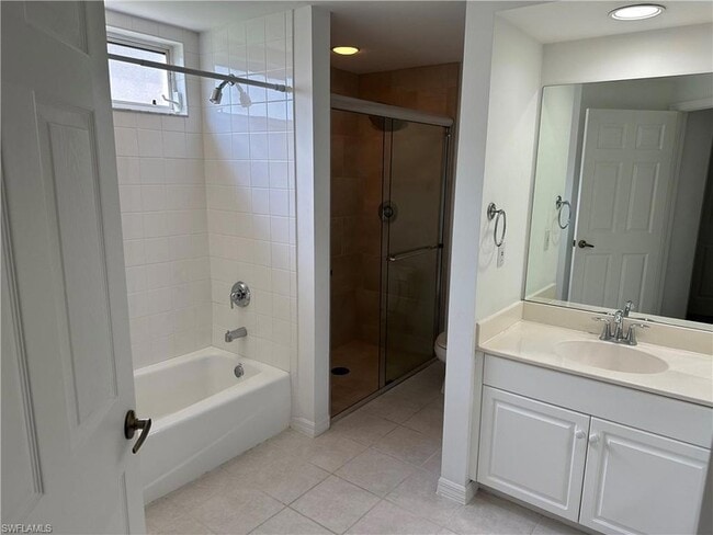 Photo - 285 Waterside Cir Unit 2-102